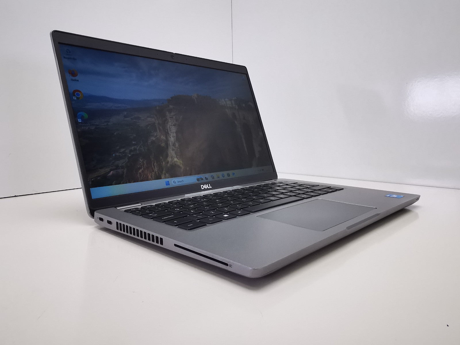 Dell Latitude 5420 14" Laptop - 11th Gen i5/16GB RAM/256GB SSD/Win 11 Pro