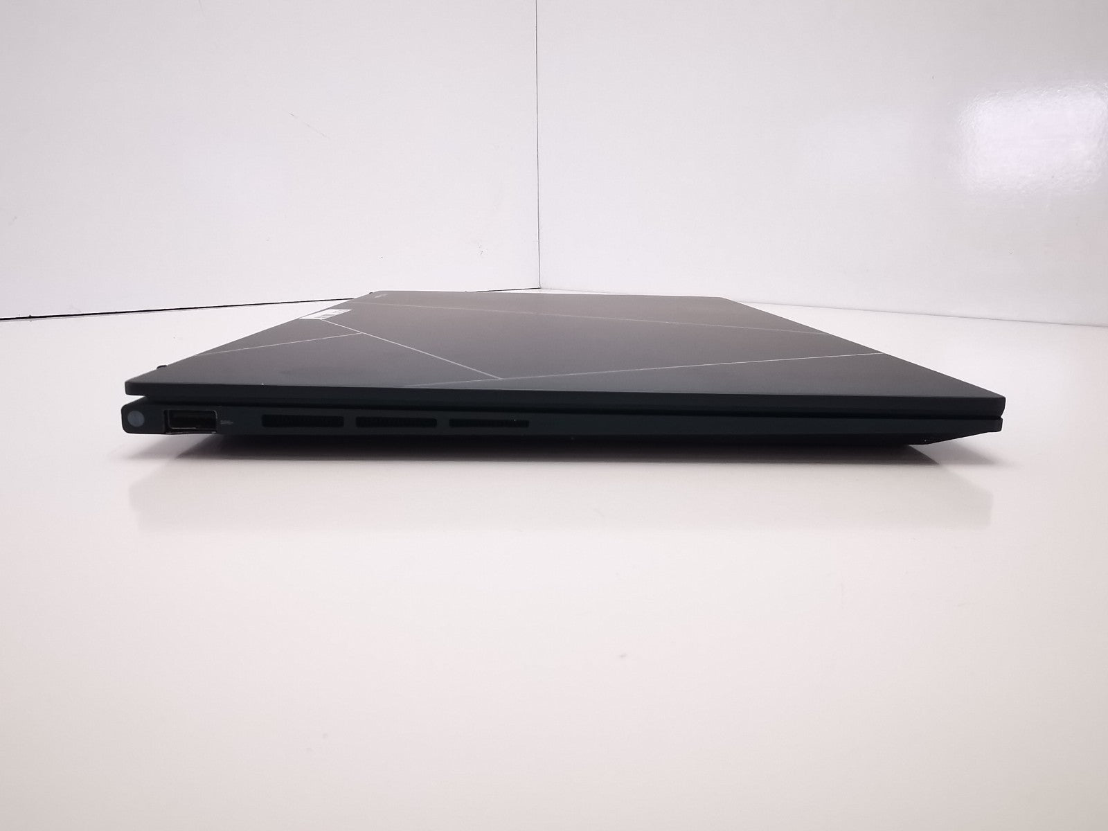 Asus Zenbook 15 15.6" Laptop - Ryzen 7 / 16GB RAM / 500GB NVMe / Windows 11 Pro
