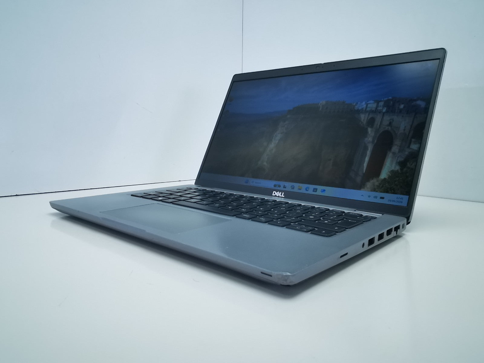 Dell Latitude 5420 14" Laptop - 11th Gen i5/16GB RAM/256GB NVMe SSD/Win 11 Pro
