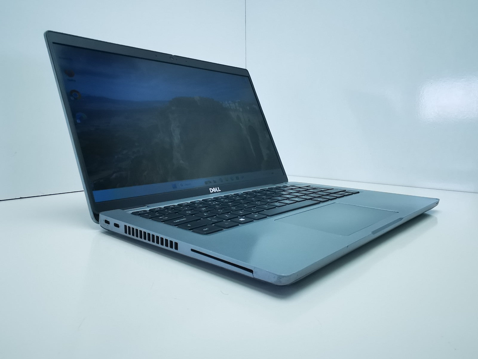 Dell Latitude 5420 14" Laptop - 11th Gen i5/16GB RAM/256GB NVMe SSD/Win 11 Pro